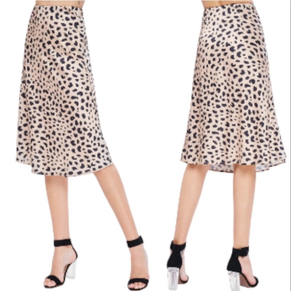 Tan black satin leopard print a-line knee length skirt size small